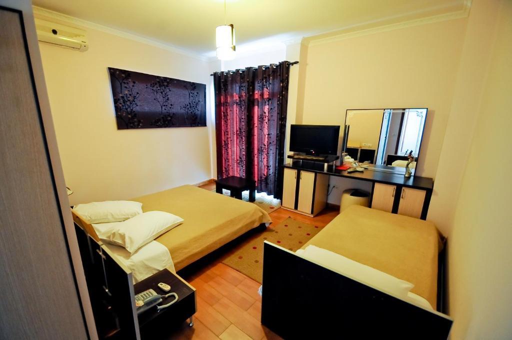 Hotel Lubjana Yrshek Room photo