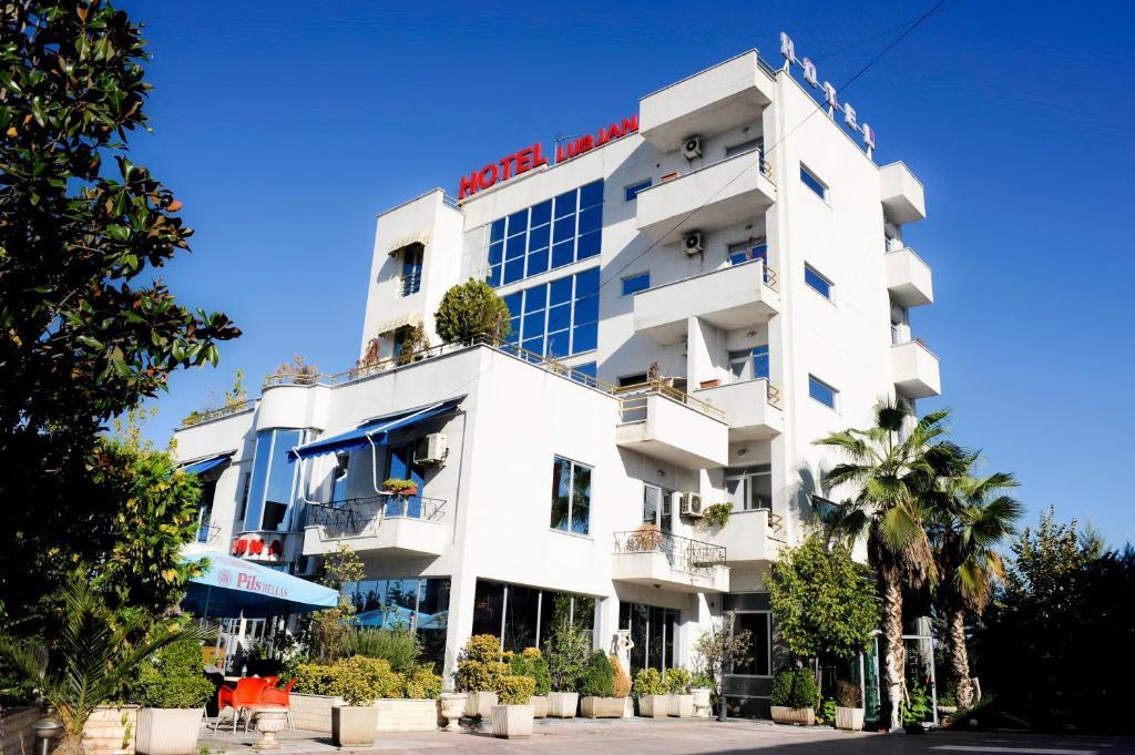 Hotel Lubjana Yrshek Exterior photo